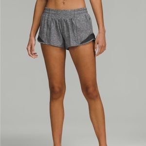 Lululemon Hotty Hot Low-Rise Lined Short 2.5” - Heather Lux, size 8